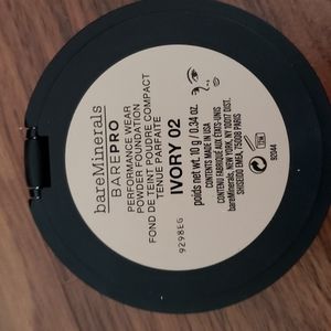 Bareminerals barepro performance wear powder foundation